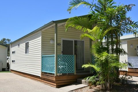BIG4 Breeze Holiday Parks - Rainbow Beach - Sydneys Hotel 18