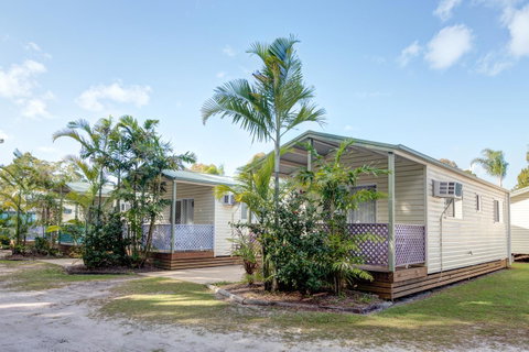 BIG4 Breeze Holiday Parks - Rainbow Beach - Sydneys Hotel 24