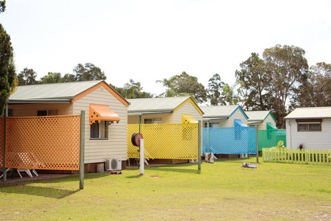 BIG4 Breeze Holiday Parks - Rainbow Beach - Sydneys Hotel 0
