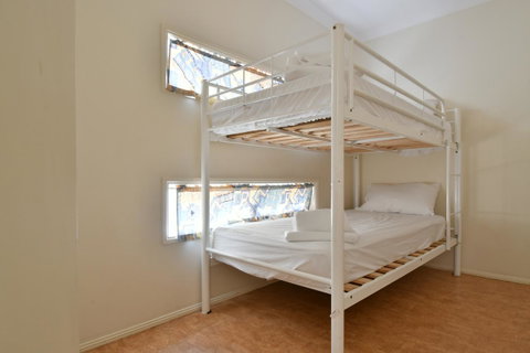 BIG4 Breeze Holiday Parks - Rainbow Beach - Sydneys Hotel 14
