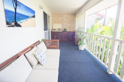 Debbie\'s Place - Sydneys Hotel 26
