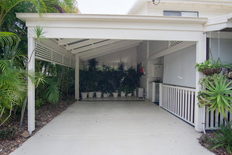 Debbie\'s Place - Sydneys Hotel 24