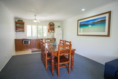 Debbie\'s Place - Sydneys Hotel 28
