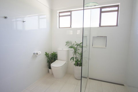 Debbie\'s Place - Sydneys Hotel 6