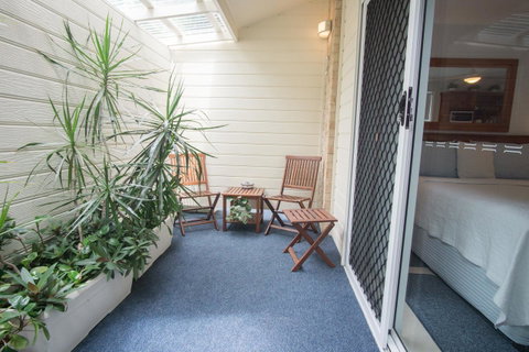 Debbie\'s Place - Sydneys Hotel 9
