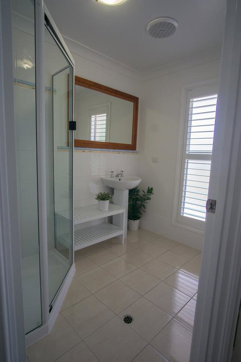 Debbie\'s Place - Sydneys Hotel 29