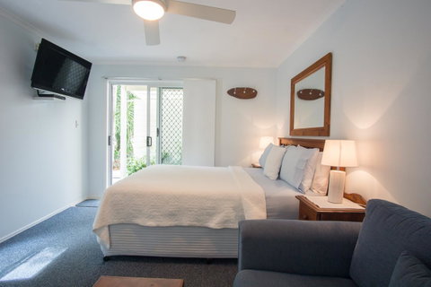 Debbie\'s Place - Sydneys Hotel 11