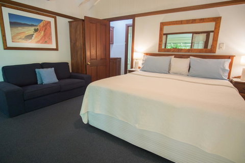 Debbie\'s Place - Sydneys Hotel 37