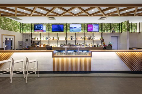 Ramada By Wyndham Marcoola Beach - Sydneys Hotel 33