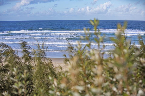 Ramada By Wyndham Marcoola Beach - Sydneys Hotel 4