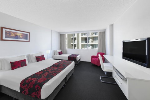 Ramada By Wyndham Marcoola Beach - Sydneys Hotel 12