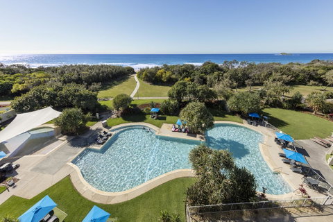Ramada By Wyndham Marcoola Beach - Sydneys Hotel 0