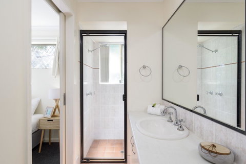 Rainbow Getaway Holiday Apartments - Sydneys Hotel 8
