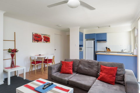 Rainbow Getaway Holiday Apartments - Sydneys Hotel 6