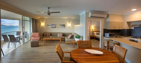 Whitsunday Apartments - Sydneys Hotel 5