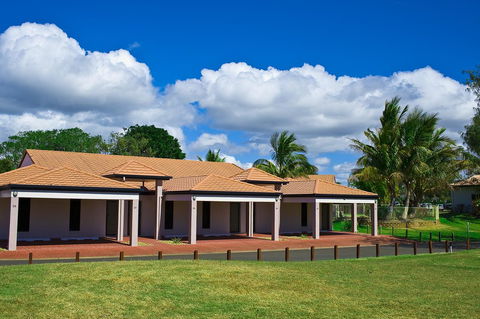Coral Cove Resort - Sydneys Hotel 13