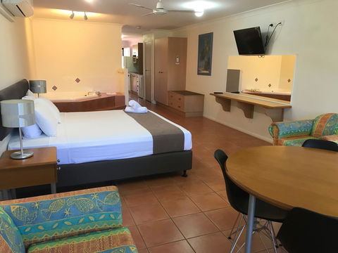 Coral Cove Resort - Sydneys Hotel 8