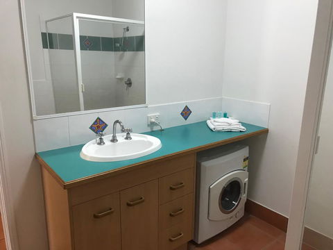 Coral Cove Resort - Sydneys Hotel 5