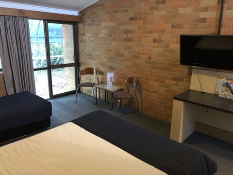 Bribie Island Hotel - Sydneys Hotel 20