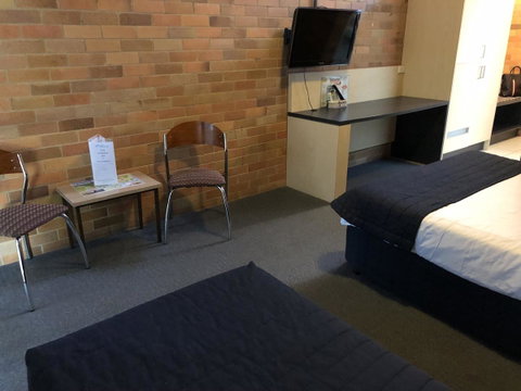 Bribie Island Hotel - Sydneys Hotel 18