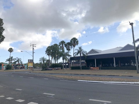 Bribie Island Hotel - Sydneys Hotel 10