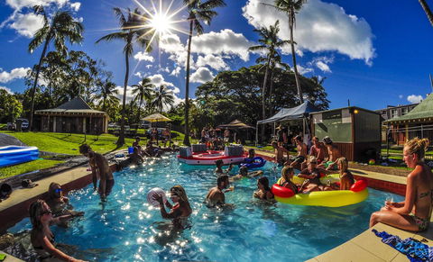 Nomads Airlie Beach - Sydneys Hotel 15