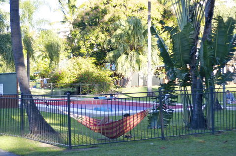 Nomads Airlie Beach - Sydneys Hotel 42