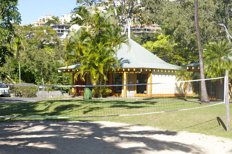 Nomads Airlie Beach - Sydneys Hotel 34