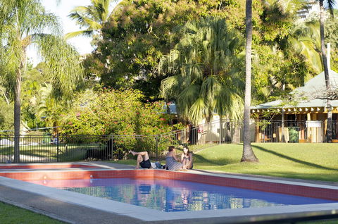 Nomads Airlie Beach - Sydneys Hotel 38