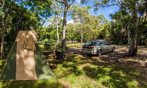 Nomads Airlie Beach - Sydneys Hotel 40