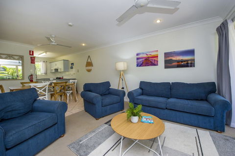 Sails On Horseshoe Apartment 9 - Sydneys Hotel 1