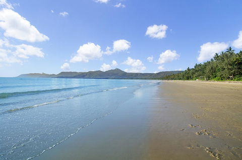By The Sea Port Douglas - Sydneys Hotel 27