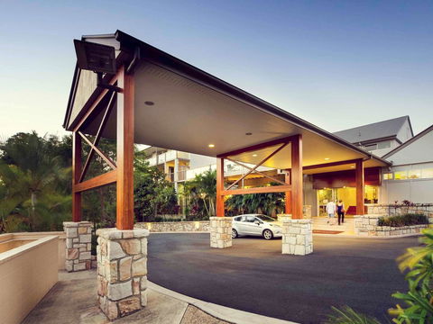Mercure Clear Mountain Lodge - Sydneys Hotel 0