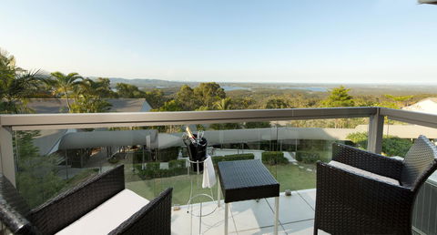 Mercure Clear Mountain Lodge - Sydneys Hotel 8