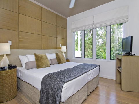 Beach Club Port Douglas Luxury Apartments - Sydneys Hotel 10