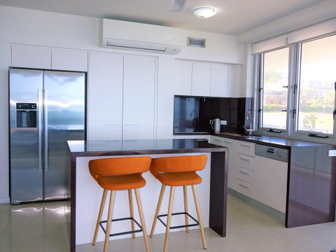 Oshen Holiday Apartments Yeppoon - Sydneys Hotel 21