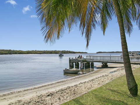 Riverside - Sydneys Hotel 26