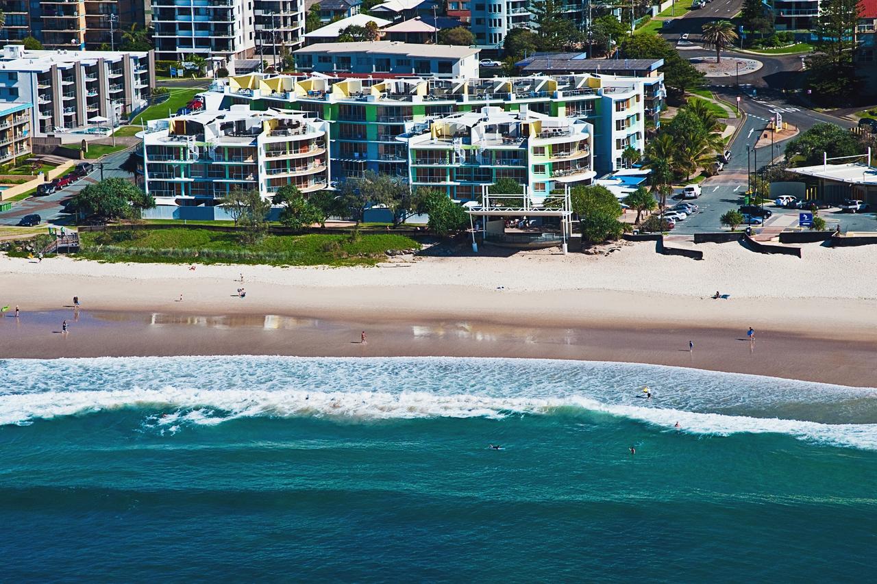 Kings Beach QLD Sydneys Hotel