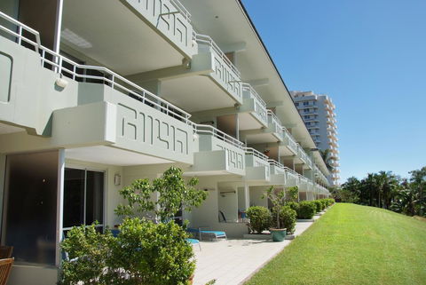 Poinciana 112 - Sydneys Hotel 9