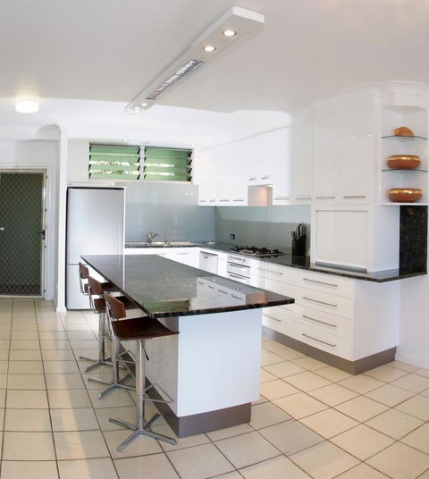 Poinciana 112 - Sydneys Hotel 6