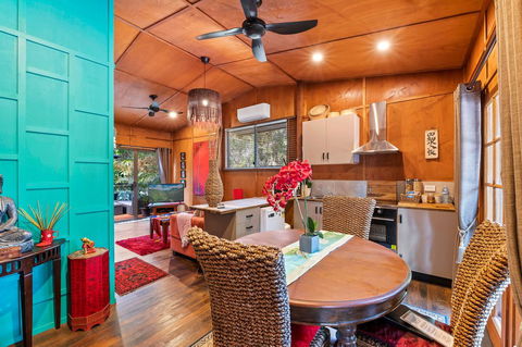 Noosa Hinterland Retreat - Sydneys Hotel 1