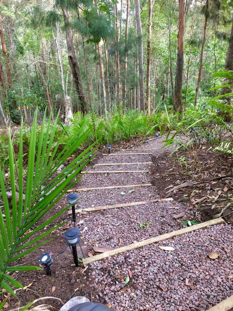 Noosa Hinterland Retreat - Sydneys Hotel 13