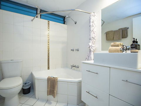 Beach Lodges - Sydneys Hotel 26