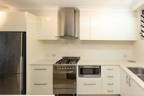 Beach Lodges - Sydneys Hotel 20
