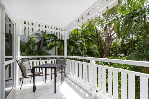 The White House Port Douglas - Sydneys Hotel 25