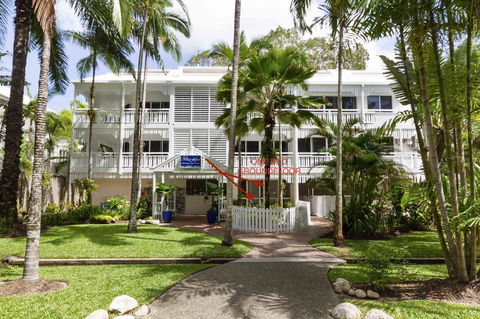 The White House Port Douglas - Sydneys Hotel 1