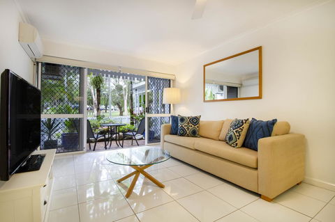 The White House Port Douglas - Sydneys Hotel 15