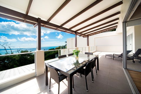 Whitsunday Reflections - Sydneys Hotel 27