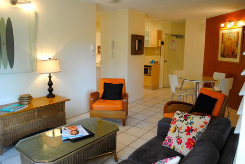 The Port Douglas Queenslander - Sydneys Hotel 28