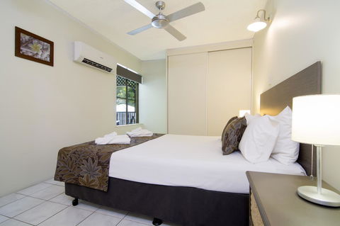 The Port Douglas Queenslander - Sydneys Hotel 11